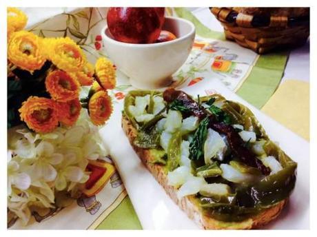 Tosta de bacalao con crema de aceite de pimiento verde Tosta de bacalao con crema de aceite con pimiento verde