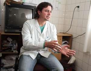 FINALMENTE RECONOCEN FALTA DE PERSONAL: MUERE MUJER POR NO TENER QUIEN HABLACIONARA