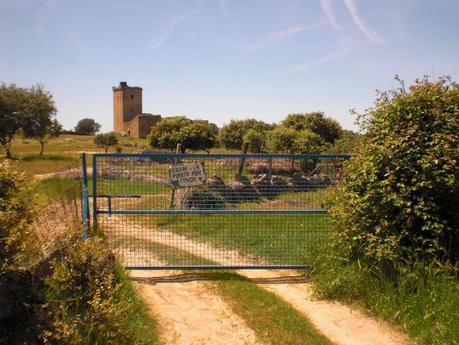 Colaboraciones de Extremadura, caminos de cultura: Castillo del Cachorro, en Torreorgaz, en la Lista Roja del Patrimonio