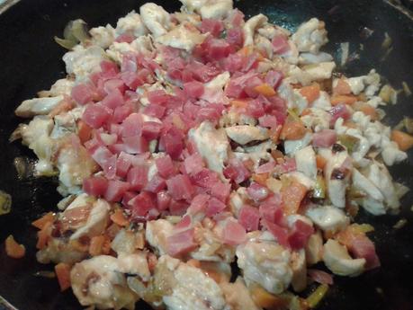 Canelones de pollo paté y jamón