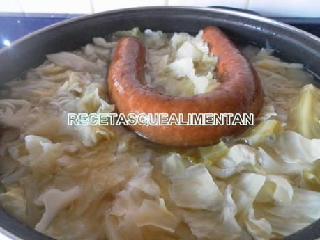 BOERENKOL. PURÉ DE PATATA Y COL RIZADA