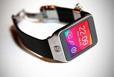 Otro de los dispositivos presentados por Samsung es su reloj inteligente Gear 2. 