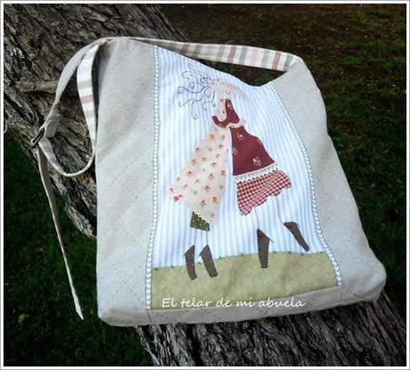 BOLSO Y MONEDEROS con diseño de Anni Downs.