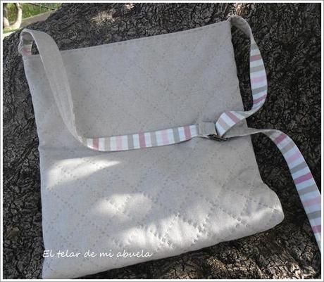 BOLSO Y MONEDEROS con diseño de Anni Downs.