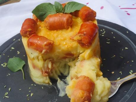 Salchichas con puré de patata