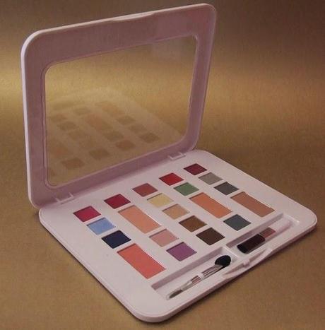 “Eye Pad – Mini” de GUYLOND – una paleta perfecta llevarla de viaje