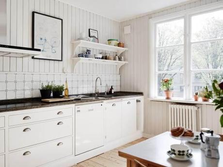 sillón Butterfly sillas Eames sidechair sillas ant lámpara AJ Floor interiores espacios pequeños estilo y diseño nórdico escandinavo estilo nórdico escandinavo decoración elegante blanco gris madera decoración con mucho estilo blog decoracion interiores Acabados impecables en decoración 