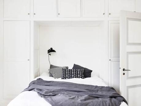 sillón Butterfly sillas Eames sidechair sillas ant lámpara AJ Floor interiores espacios pequeños estilo y diseño nórdico escandinavo estilo nórdico escandinavo decoración elegante blanco gris madera decoración con mucho estilo blog decoracion interiores Acabados impecables en decoración 