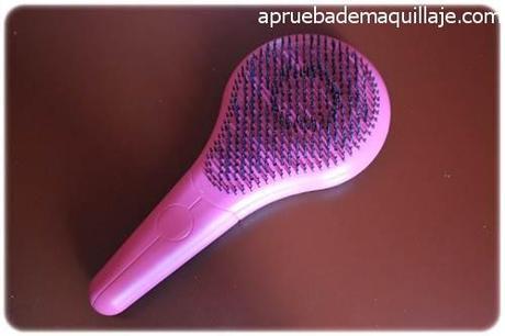 Colaboración con FreeFarma Cerdas del cepillo antitirones de Michel Mercier distribuido por Freefarma