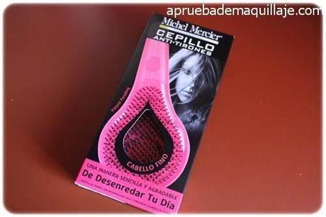 Colaboración con FreeFarma Caja del cepillo antitirones de Michel Mercier distribuido por Freefarma