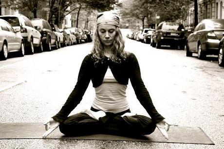 ASANAS DE MEDITACIÓN AVANZADAS:  PADMASANA O EL LOTO