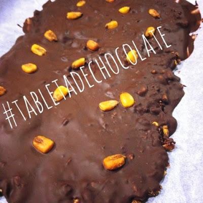 RECETAS. Tableta de chocolate con galletas y maicitos.