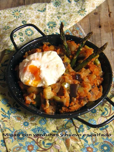 MIGAS CON VERDURAS Y HUEVO ESCALFADO