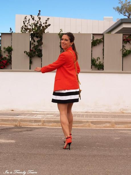 Outfit: Orange blazer - Paperblog
