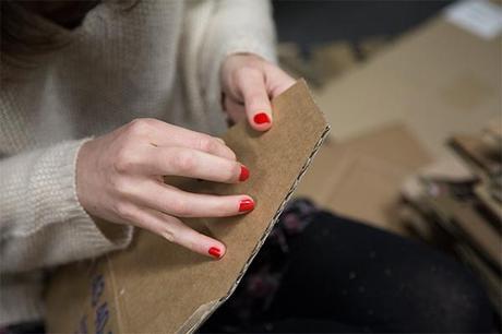 Susana Piquer muestra “la desnuda verdad de los vaqueros” en su montaje para Nudie Jeans Barcelona. 9 nudie jeans