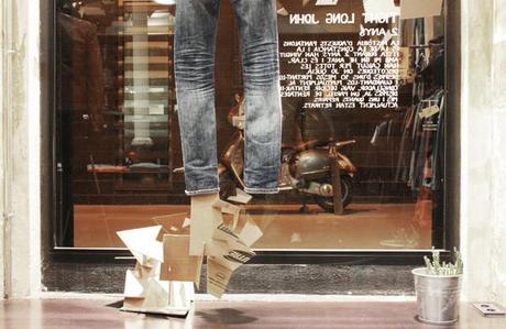 Susana Piquer muestra “la desnuda verdad de los vaqueros” en su montaje para Nudie Jeans Barcelona. 14 nudie jeans