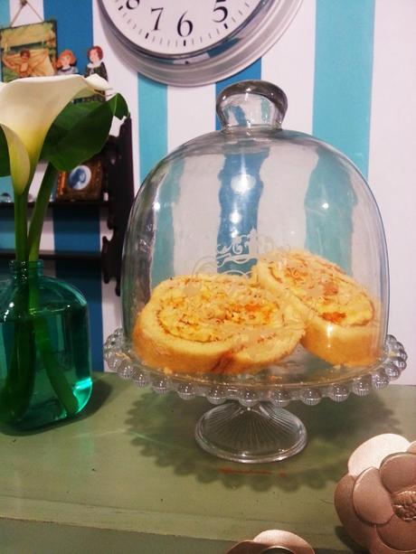 ROLLITOS DE AVELLANAS CON CREMA DE MANTEQUILLA Y NARANJA