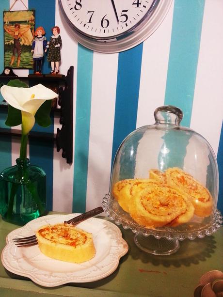 ROLLITOS DE AVELLANAS CON CREMA DE MANTEQUILLA Y NARANJA