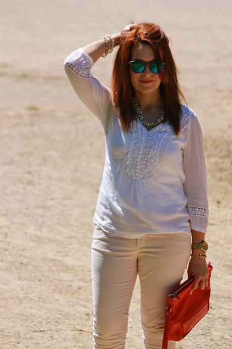 Round glasses at spring