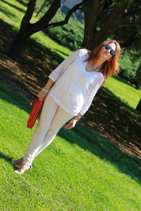 Round glasses at spring