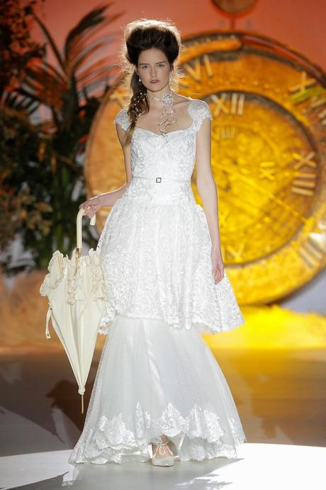 La colección 2015 de Inmaculada García nos transporta en el tiempo con los mejores estilos de cada época