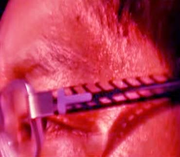 DESERCIÓN PERIODÍSTICA DE LA SERIEDAD...