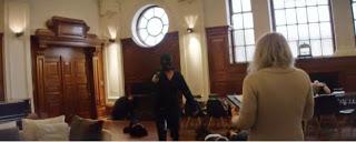 Asesinos a sueldo, sexo, violencia, amor y traición, en el video de The
Kooks para 'Around Town'