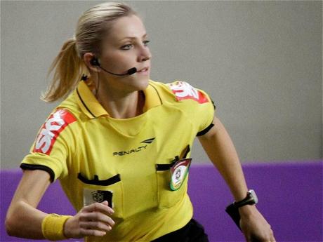 Las arbitras mas atractivas del mundo...¿o no?