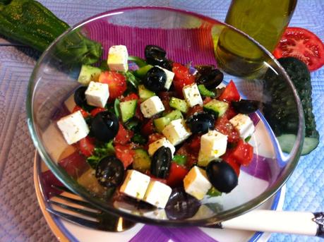 Ensalada Griega De Tomate, Pepino Y Queso Feta