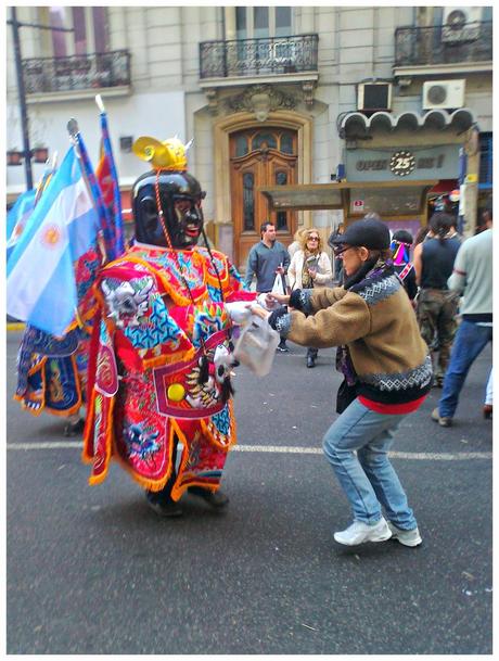 Festividad de colectividades: arte en las calles y ¡qué arte!