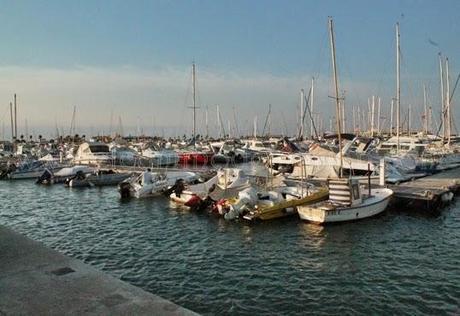 Denia al natural, entre la montañas y el mar