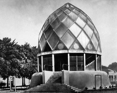 SC 140: Norman Foster y Rem Koolhaas invitan a Bruno Taut a pasear por Londres