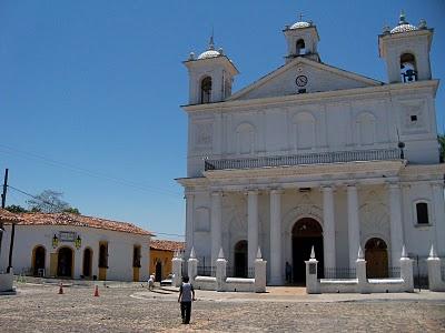 Suchitoto y el lago de Suchitlan