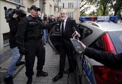 Polonia deja en libertad al líder chechén reclamado por Rusia