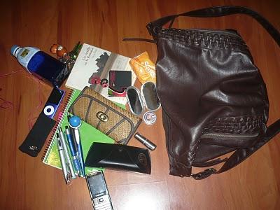 Aún no saben mirar de Nasrin Farzamnia