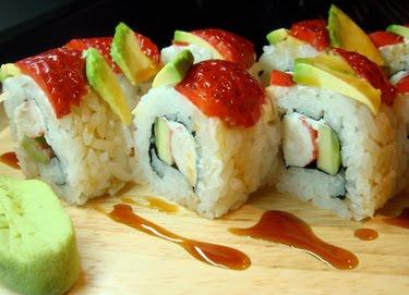 Sushi invertido de fresa