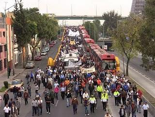 Ebrard defrauda a ciudadanos y ADO no es la solución, es una imposición, afirman transportistas
