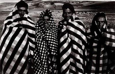 Viejas historias de Castilla La Vieja: fotografías de Ramón Masats y textos de Miguel Delibes en la Fnac