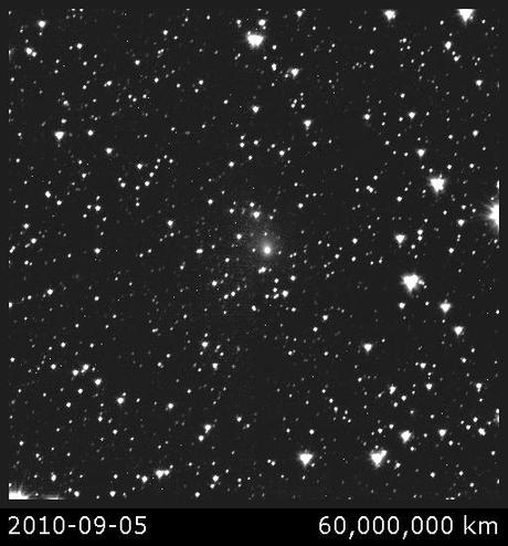 Nuevas imágenes de Deep Impact durante su acercamiento al cometa  Hartley 2