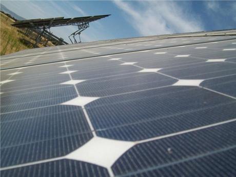 Empresas chinas desarrollan plantas fotovoltaicas que producen a menos de 0,11 €/kWh