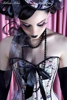 Bibian Blue: Sólo para amantes del Corset