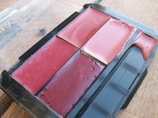 DIY: Paleta de labiales. La mujer (in)utilísima al ataque.