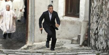 The American, Giorgio en Italia en busca de la redención