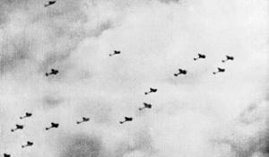 La Luftwaffe destruye las fábricas de Spitfire en Southampton - 26/09/1940.