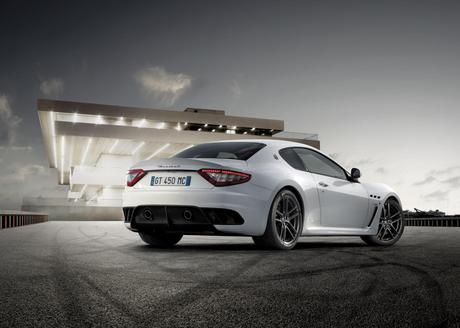 Maserati Gran Turismo MC Stradale - Belleza y potencia italiana.