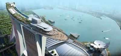 La piscina con la vista infinita en Marina Bay Sands Hotel- Singapure