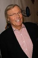 ADAM WEST SIGUE COMBATIENDO EL CRIMEN