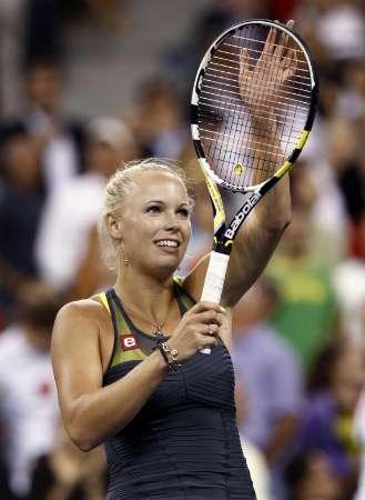 WTA de Tokio: Wozniacki y Zvonareva están en tercera ronda