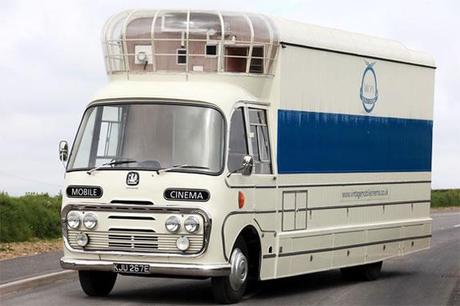 The Vintage Mobile Cinema :: cine ambulante