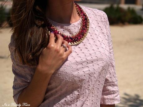 OUTFIT CATS AND DOGS